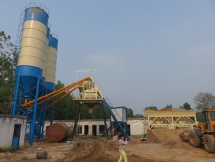 水泥混凝土拌合站设备常用型号