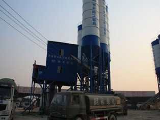 农村投资混凝土搅拌站一年的利润？